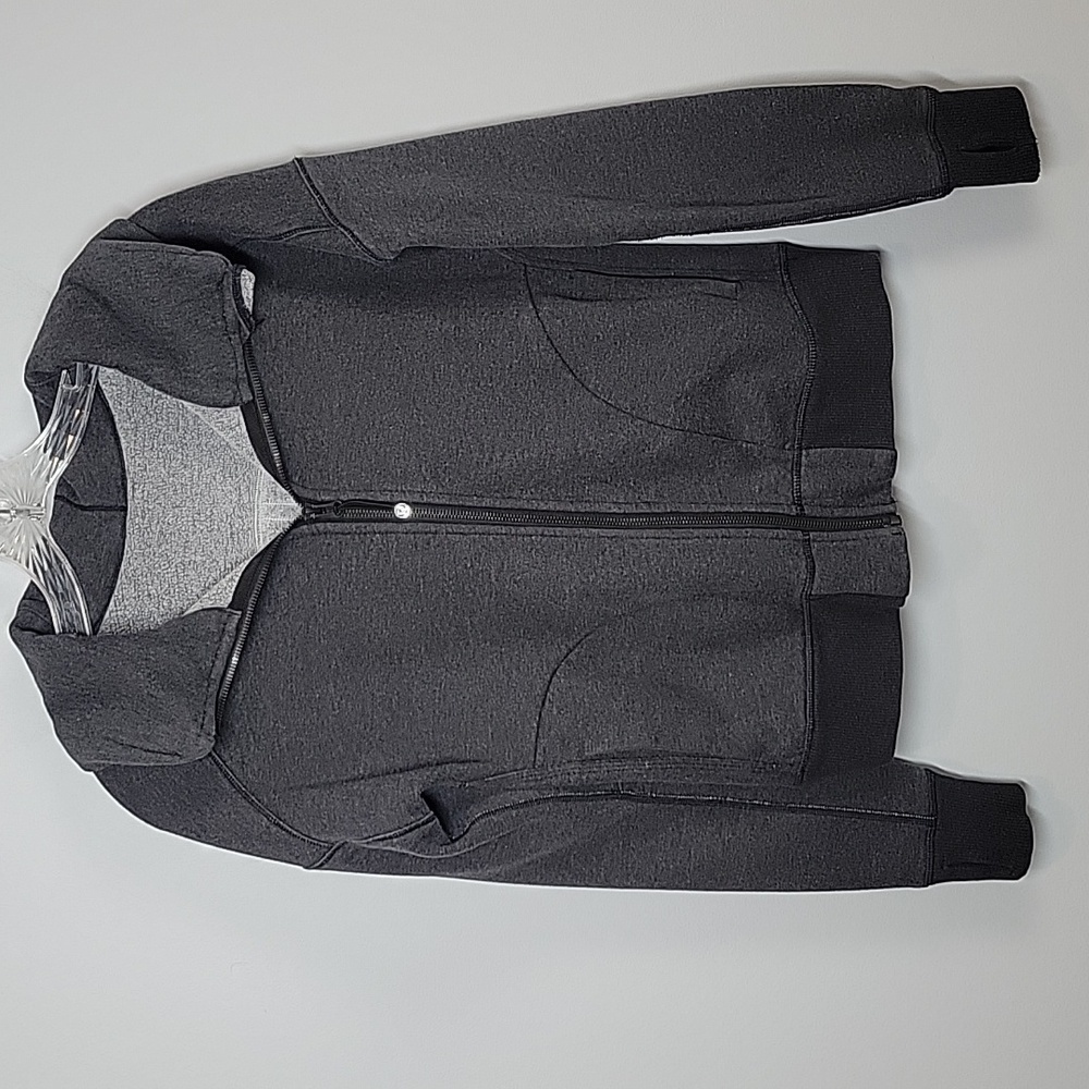 Lululemon charcoal gray sweat jacket Hug It Out with hair tie